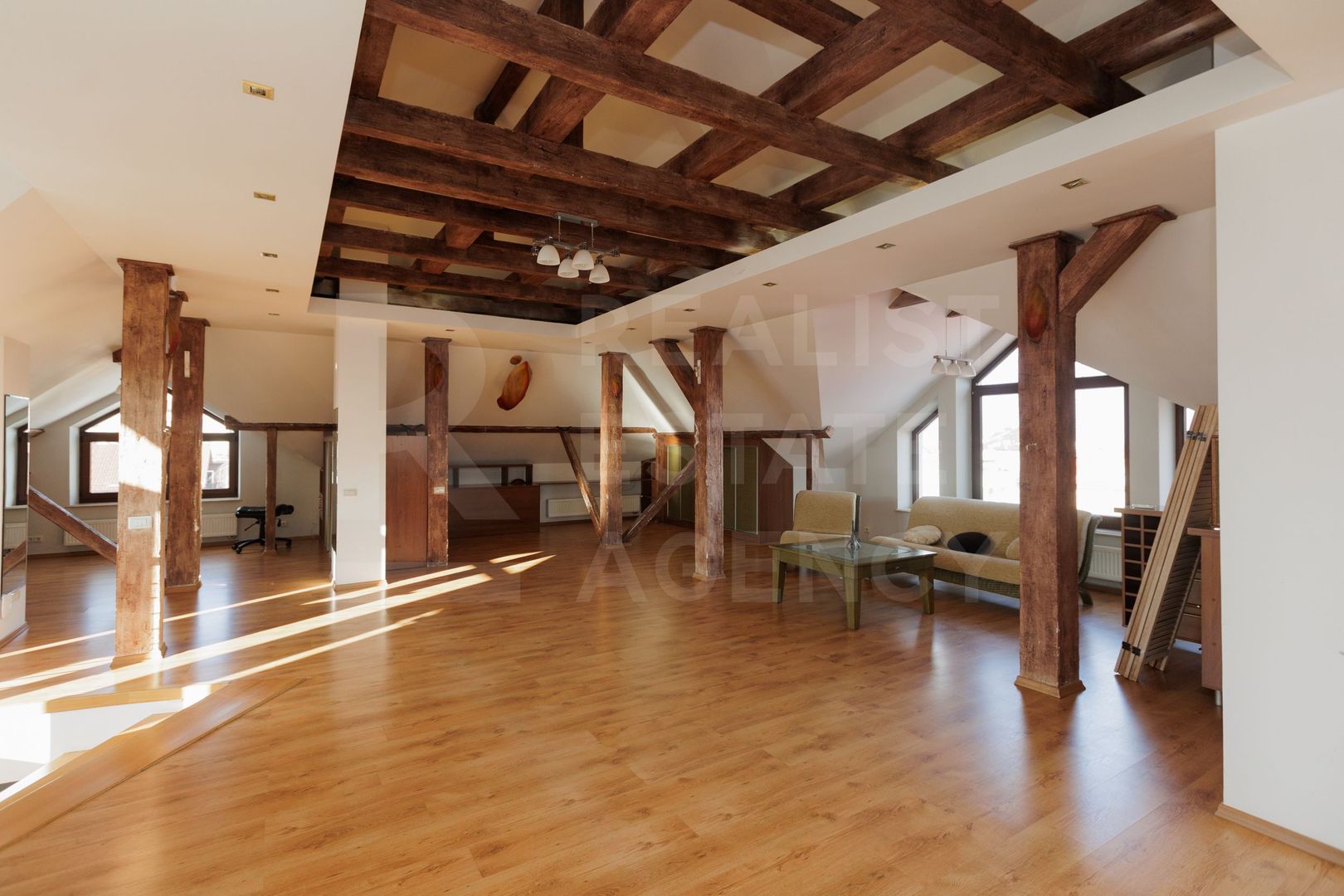 Chirie, casă, 3 nivele, strada Frumoasa, Centru - Poză 18