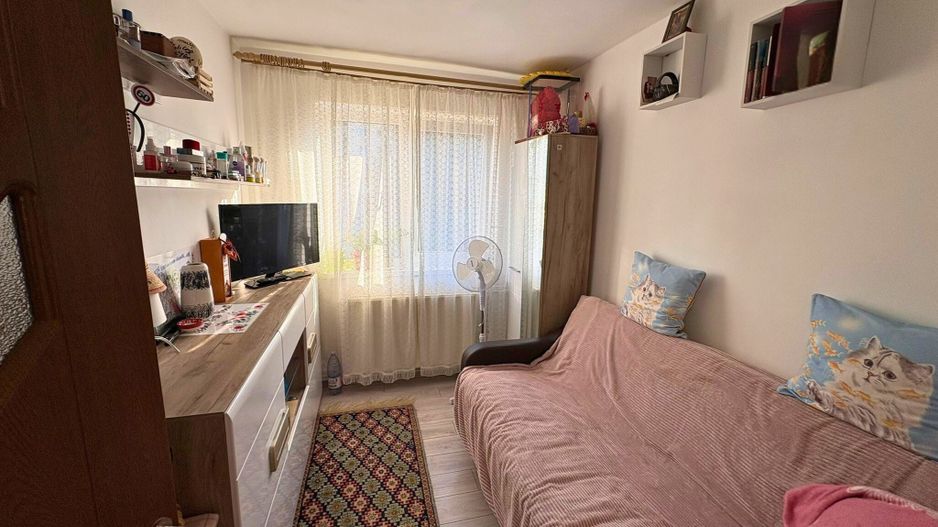 Apartament 2 camere decomandat zona Simeria (lângă piața Dolar) - Poză 5
