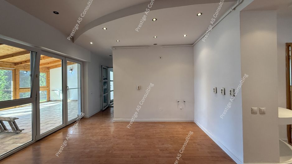 Proprietate versatila | 271 mp utili | renovata complet – Elisabetin, Porumbescu - Poză 3