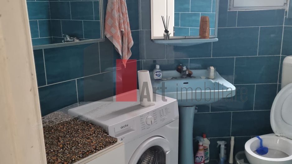 APARTAMENT 4 CAMERE  -PIATA IZVORUL RECE - Poză 3