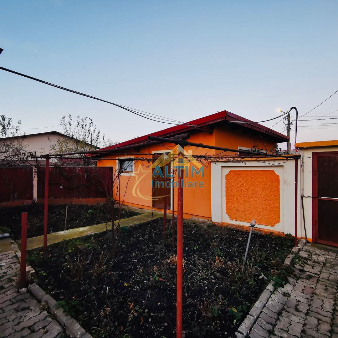 Casă de vânzare in Brașov, Stupini, 4 camere si teren de 1891mp - Poză 2