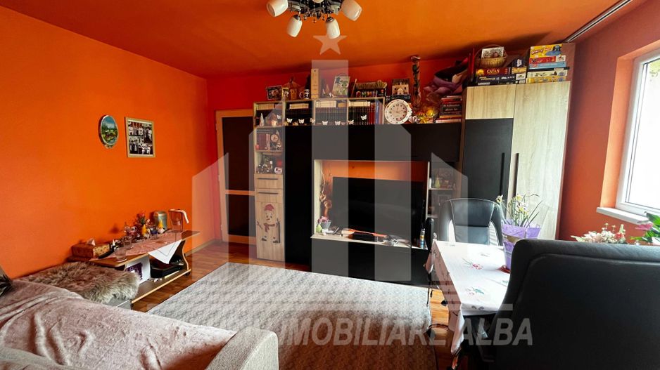 Apartament cu 2 camere de vanzare, Cetate - Poză 1