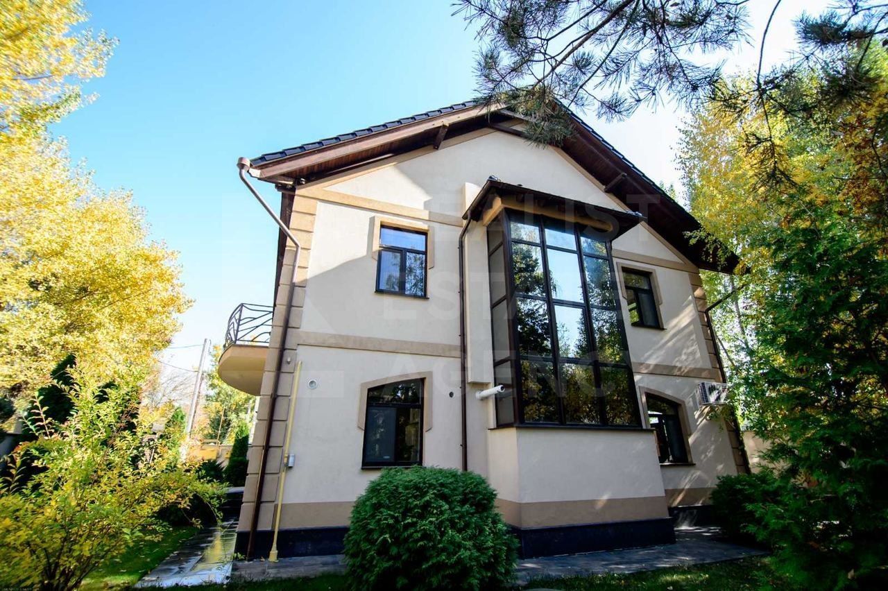 Vânzare, casă 370 mp, + 6 ari, 3 nivele, str. Ghidighici, Buiucani - Poză 1