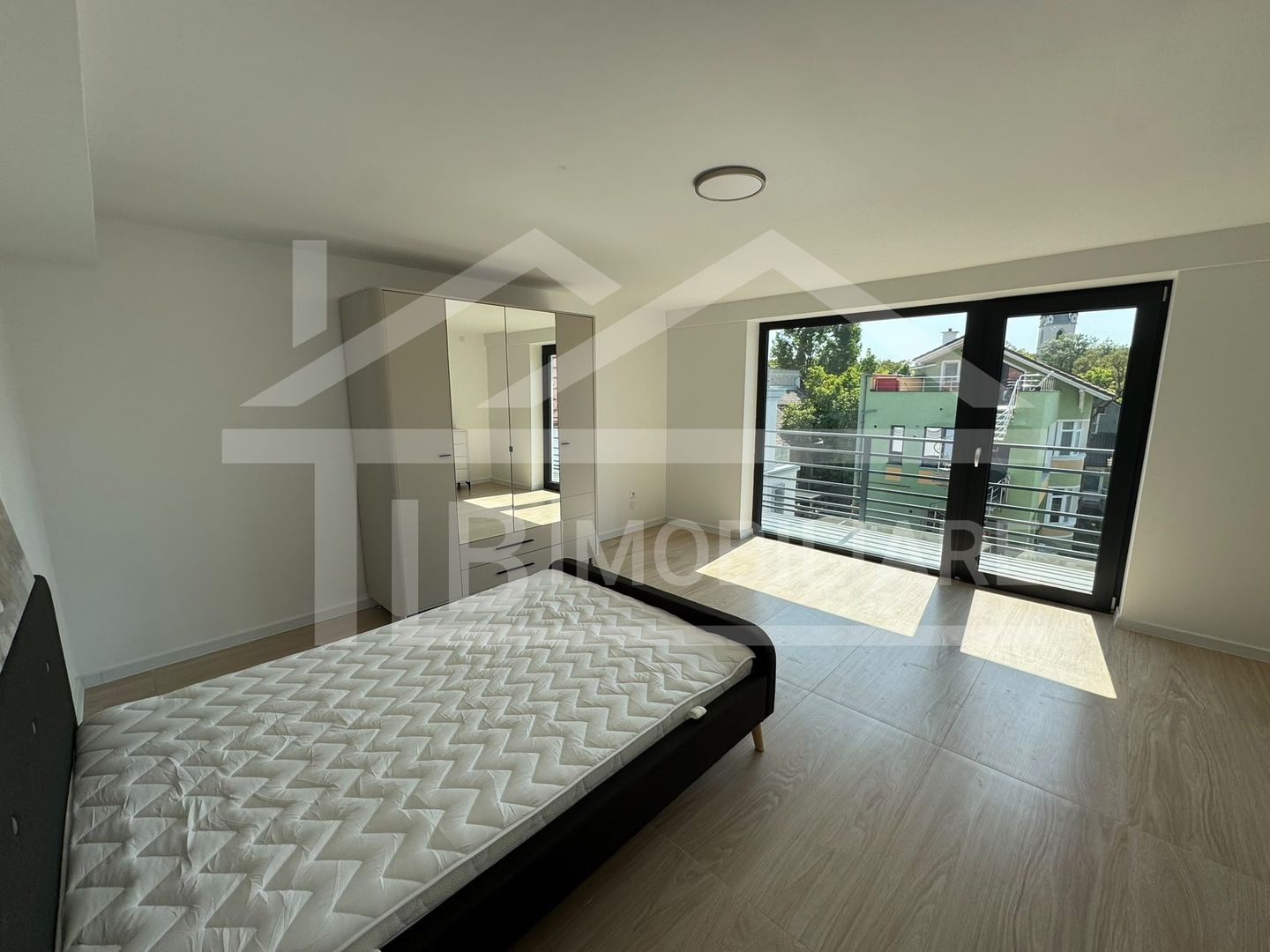 Apartament cu 3 camere, 105 mp, Zona UMFST - Poză 4