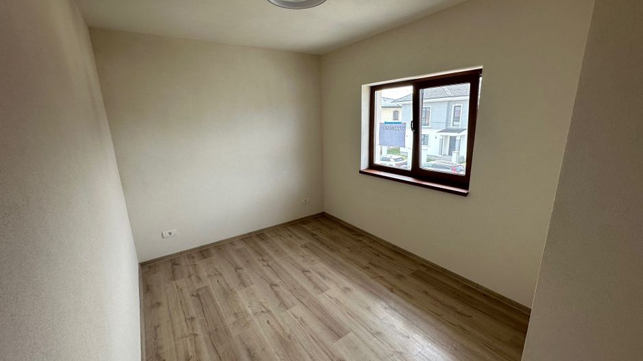 Duplex cu camera pe parter - Poză 17