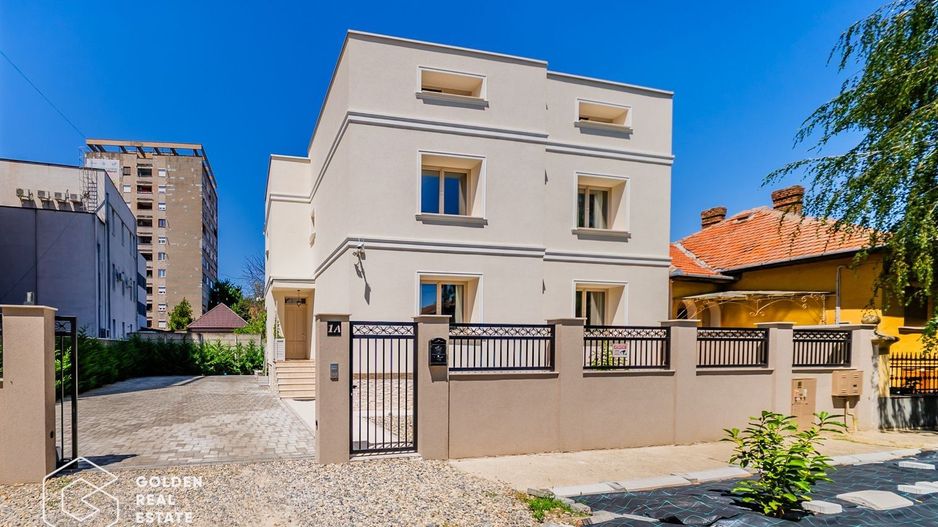 Vila moderna in cartier exclusivist Romanilor, strada 9 Mai Comision 0% - Poză 1