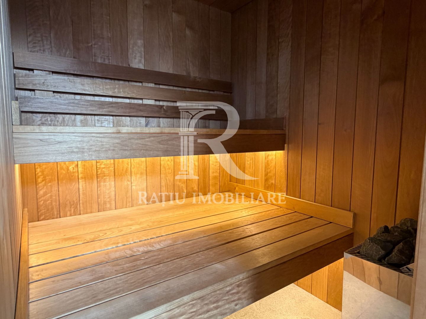 Casa cu 4 dormitoare | Jacuzzi | Sauna | Sanmartin | Oradea - Poză 4