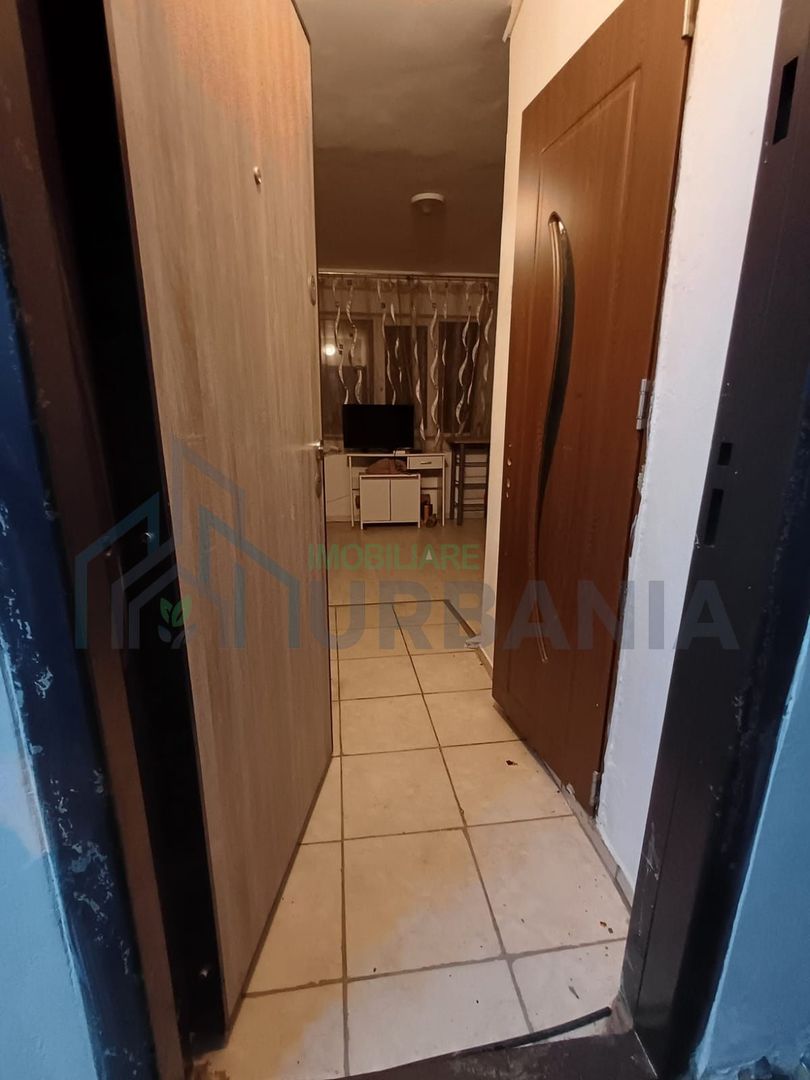 Garsoniera canta la bulevardul principal - Poză 5