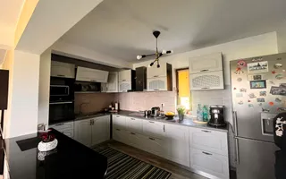 Casa si 4 Hale de Vanzare  cu 24 Ari I Suceava/Burdujeni I 415.000Euro - Poză 15
