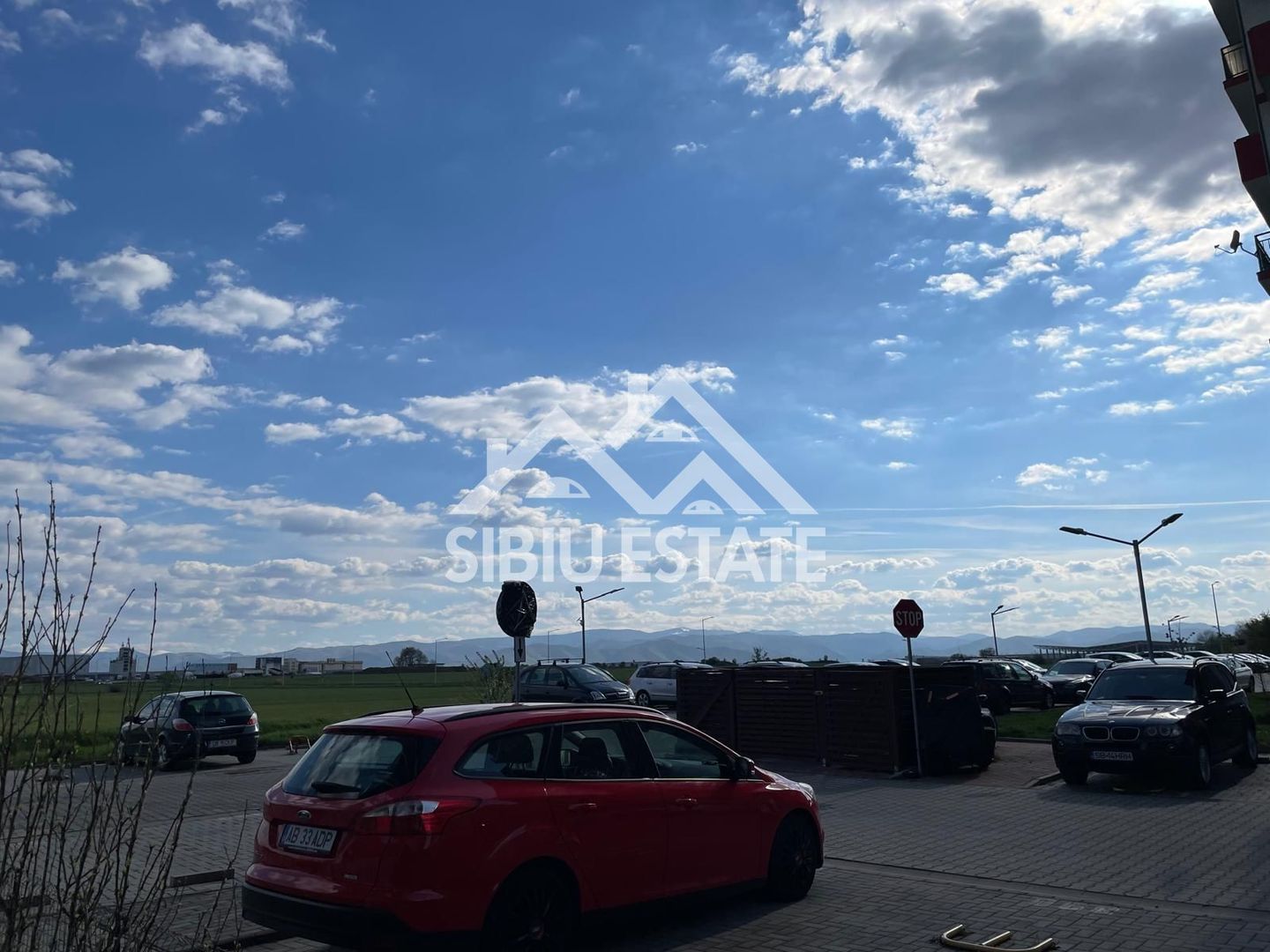 Apartament de vanzare cu 2 camere, loc de parcare, in Sibiu - Poză 1