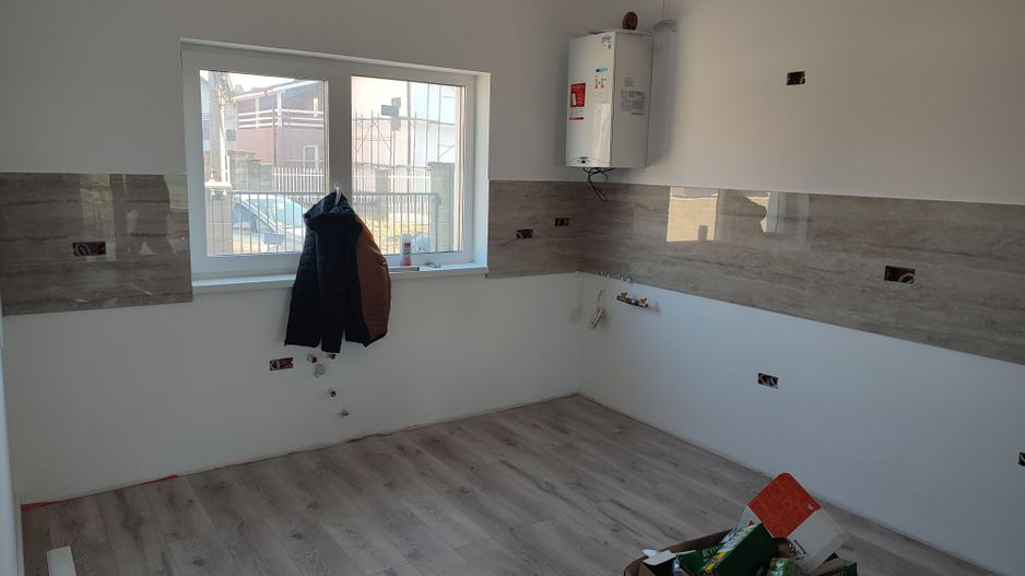 Sacalaz, 1/2 Duplex pe Etaj, 4 Camere,2 Bai,Terasa Acoperita - Poză 6