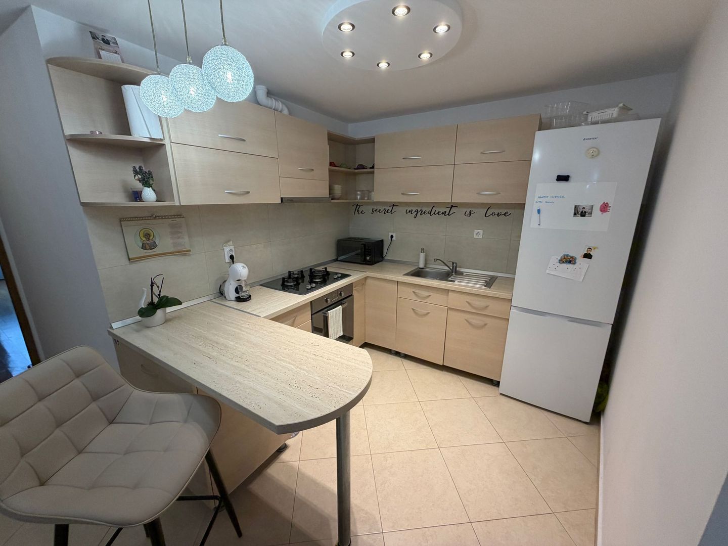 Apartament de vanzare cu 3 camere, in Alba Iulia - Poză 5