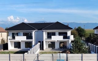 Casa Selimbar - Curte 500 mp - Poză 6