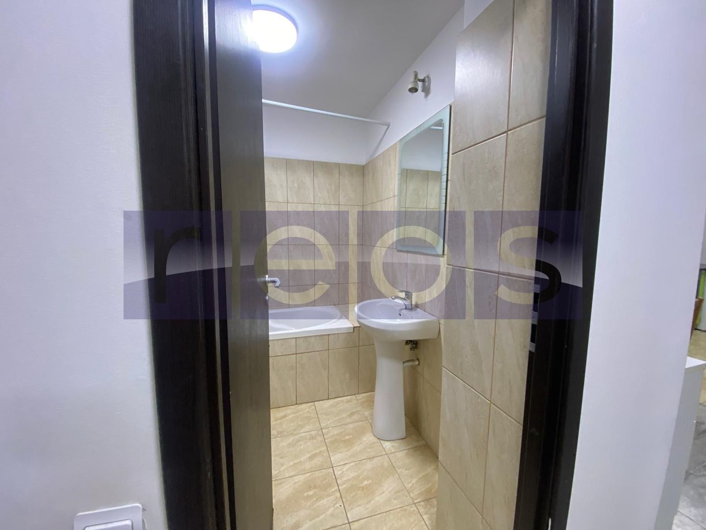 DE VANZARE APARTAMENT 2 CAMERE DECOMANDAT LIFT CENTRALA PROPRIE PARC SEBASTIAN - Poză 7
