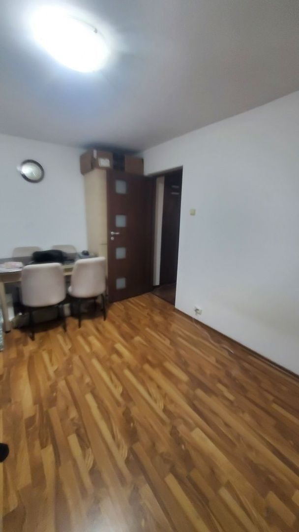 Vanzare apartament 2 camere Titan-Codrii Neamtului, pret negociabil - Poză 2