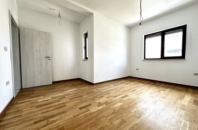 Duplex 5 camere, zona liniștită, in Dumbrăvița - Poză 16