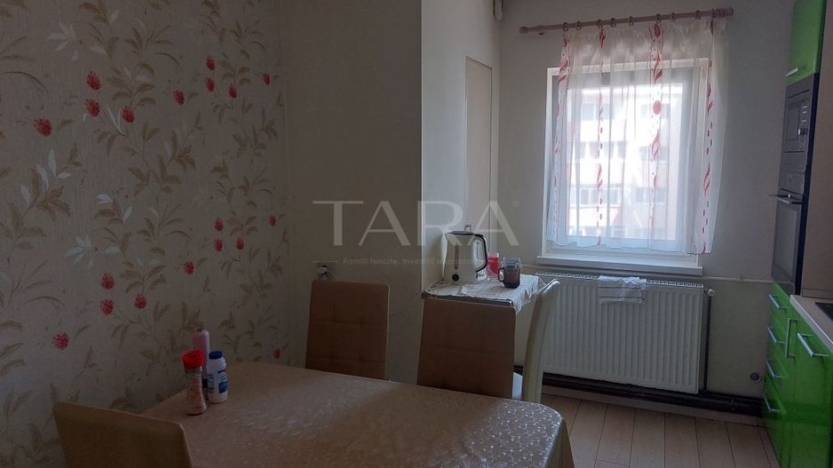 Apartament 4 camere, 78 mp, 2 băi, 2 balcoane,  zona Plopilor. - Poză 2