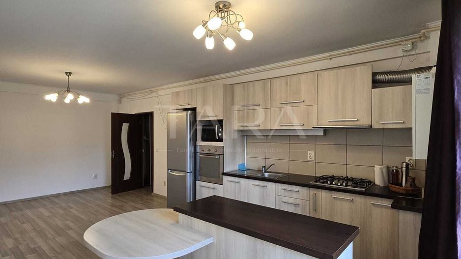 Apartament cu 3 camere, 76 mp, 2 balcoane, zona Baciu. - Poză 2