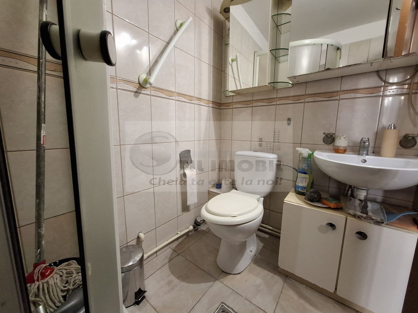 Garsoniera mobilata si utilata de inchiriat in Iasi, zona Granit - Poză 12