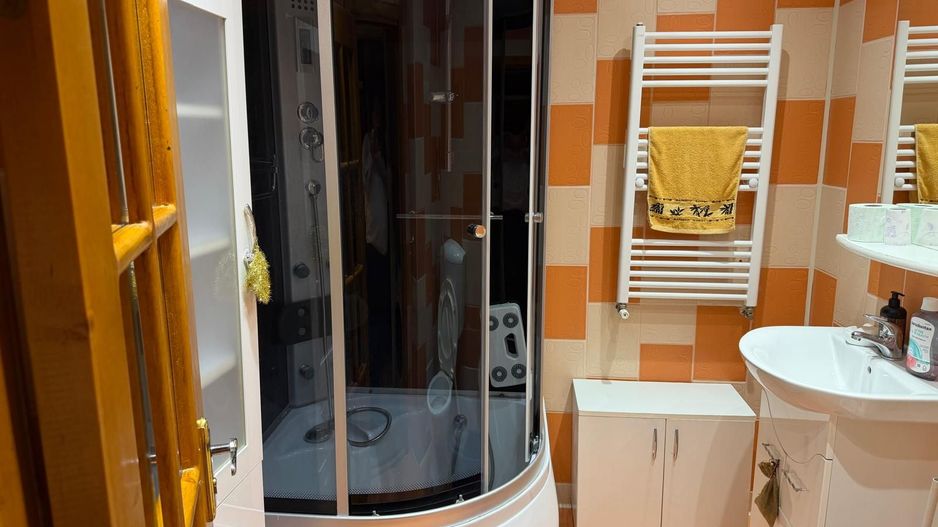 Apartament cu 3 camere, etaj 2, mobilat și utilat, zona GARA - Scoala 8; - Poză 3