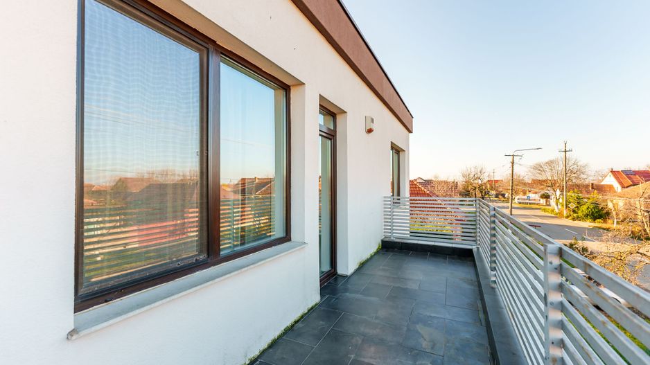 Casă superbă în Sânnicolau Mic - Poză 18