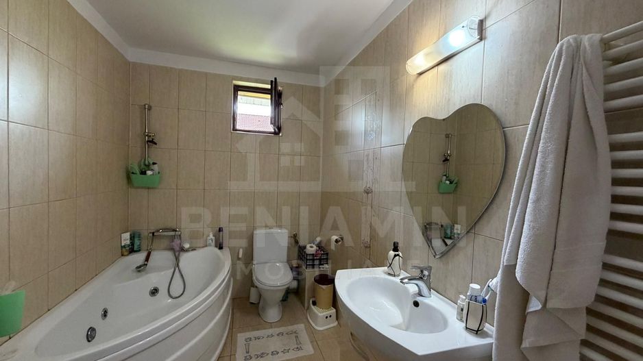Casa moderna 5 Dormitoare 524mp teren Bariera Valcii -mobilata - Poză 7