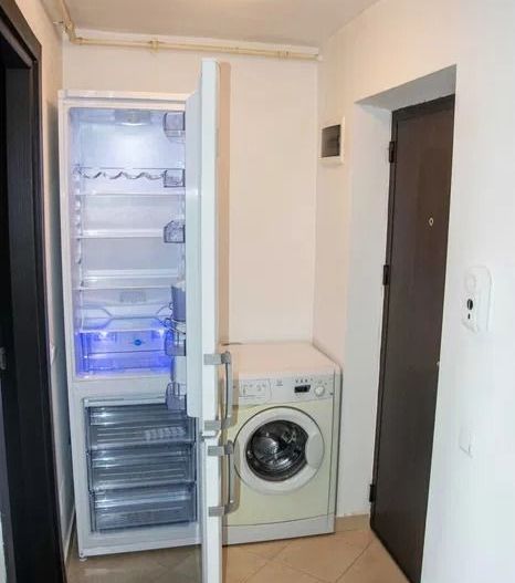 GARSONIERA GORJULUI, BLOC NOU, CENTRALA, BUCATARIE INCHISA, METROU - Poză 5