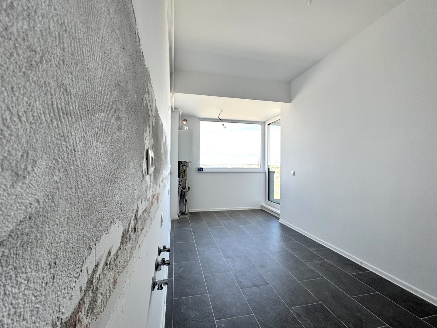 Apartament cu 2 camere, etaj 3/6, orientare Nord - Lac Straulesti - Poză 8