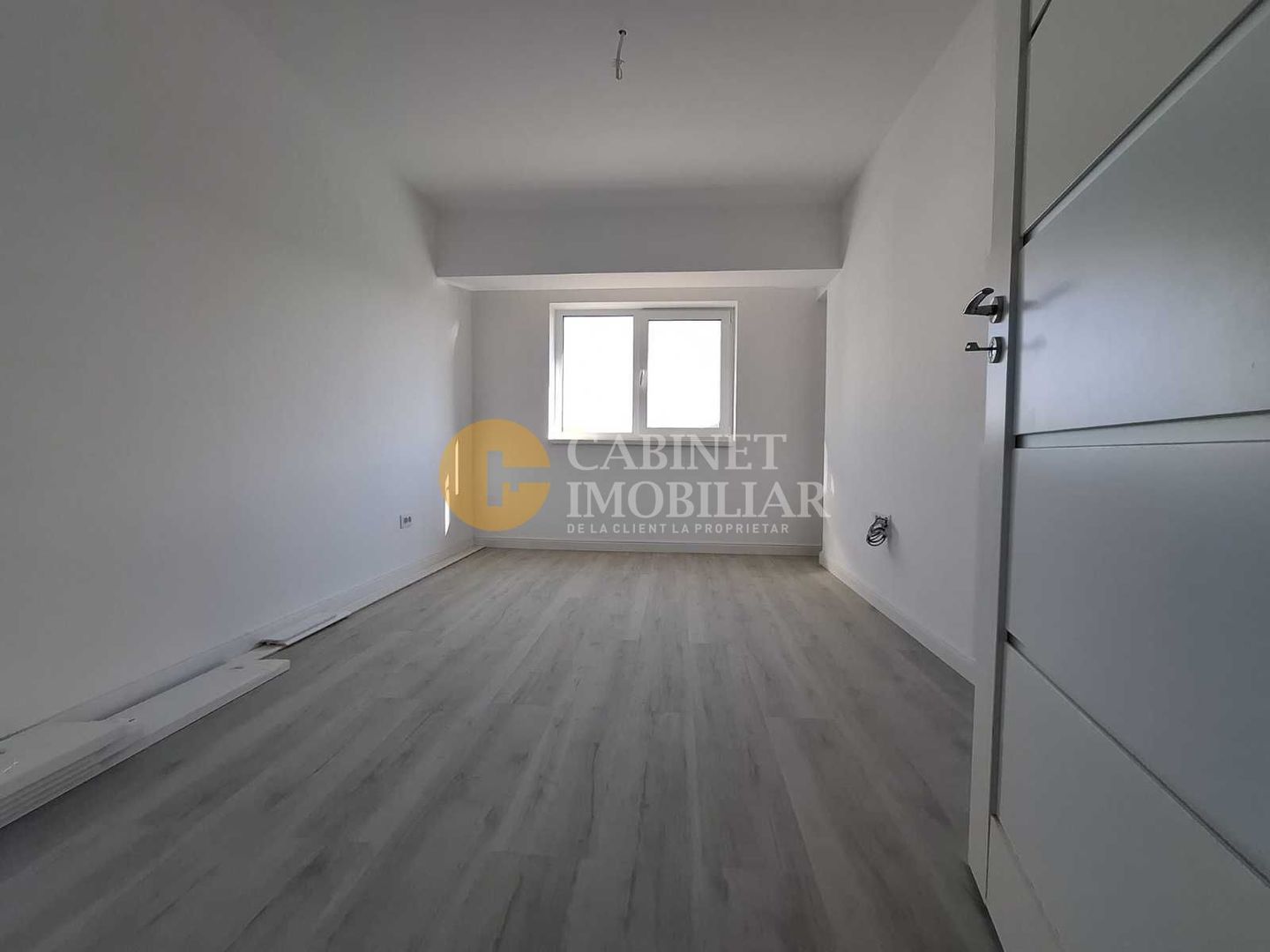 Apartament 2CD-Platou Galata -57 mp -Intabulat+ loc de parcare subteran - Poză 2