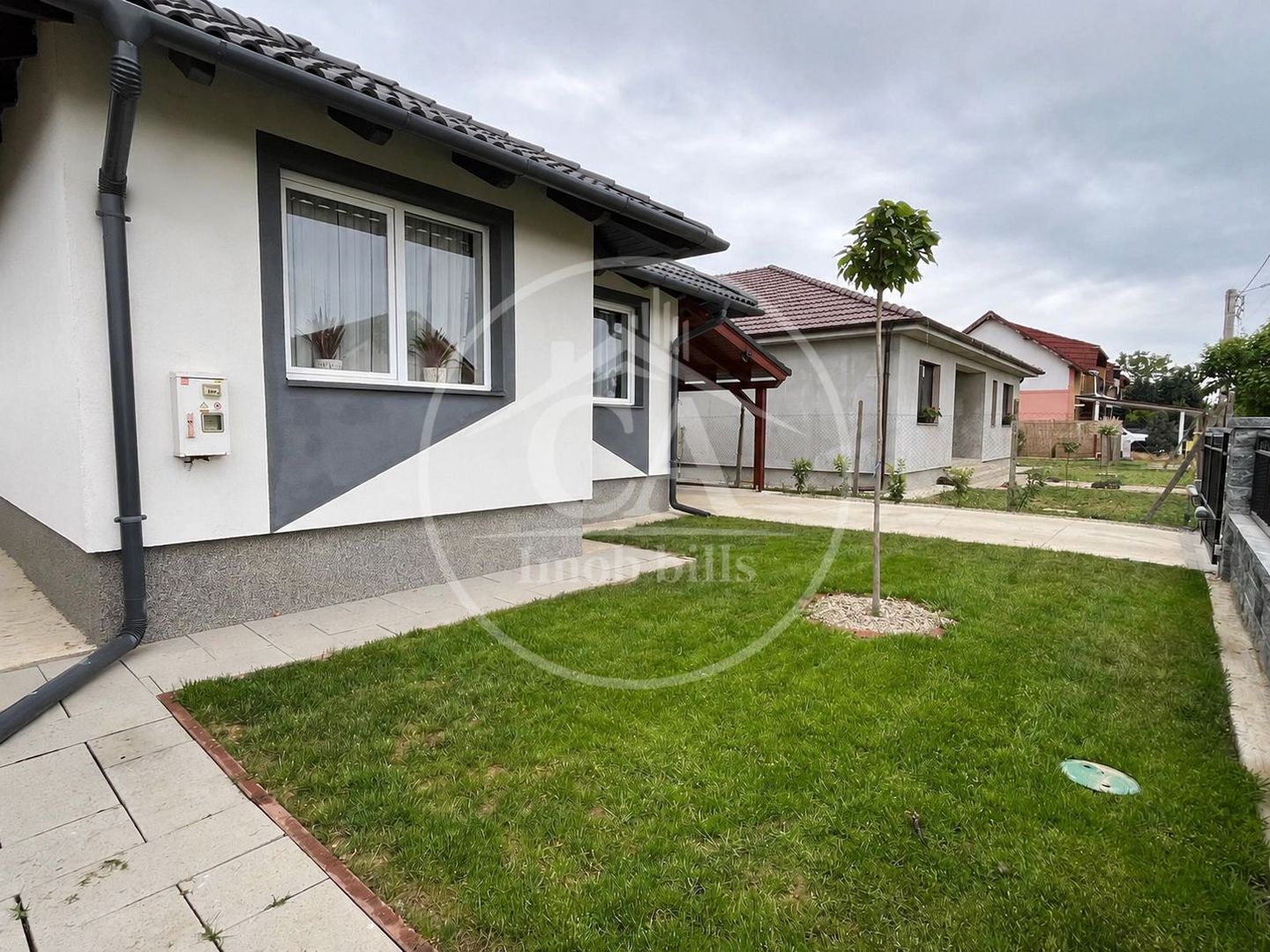 Casă de vânzare cu 4 camere în Biharia, Bihor - Poză 2