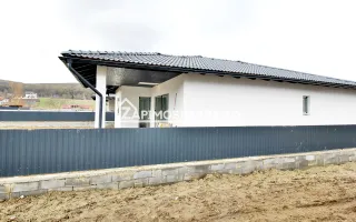 Casă la cheie pe 1 nivel 4cam. 2 bai,1 dresing 650 mp. teren - Poză 24