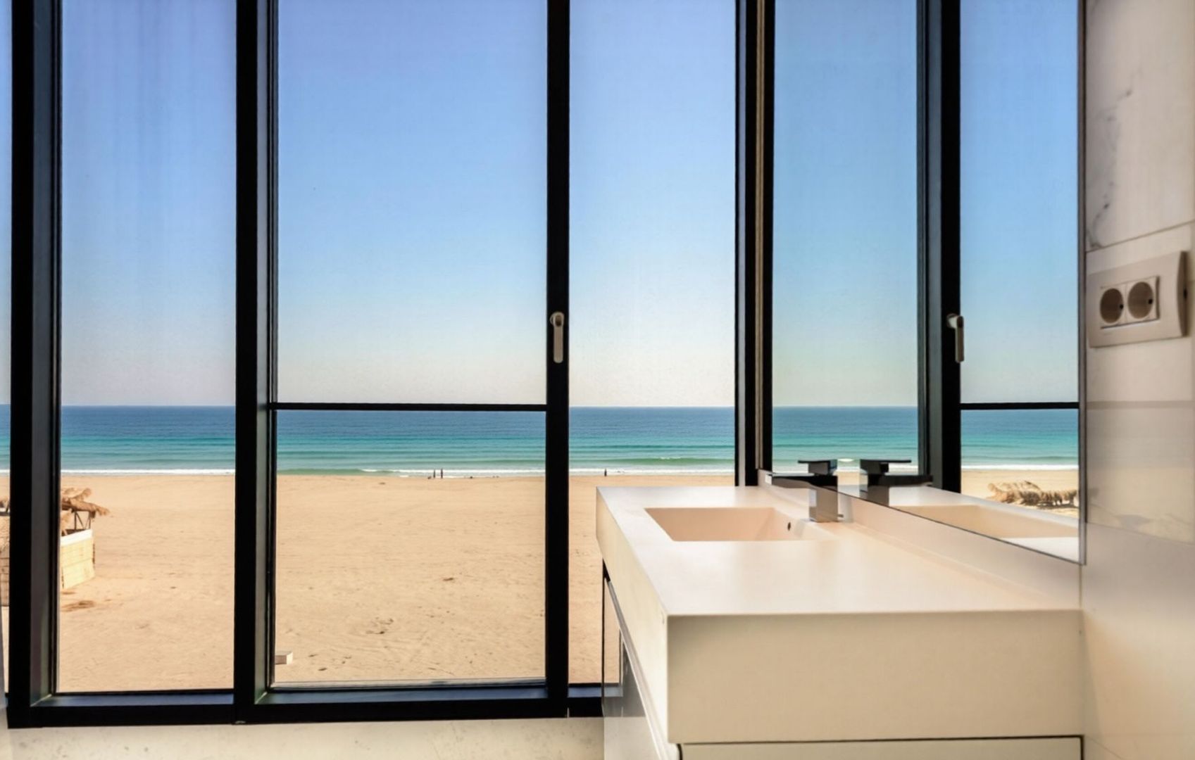 Apartament premium cu 4 camere în One Mamaia Nord | Sea View - Poză 13