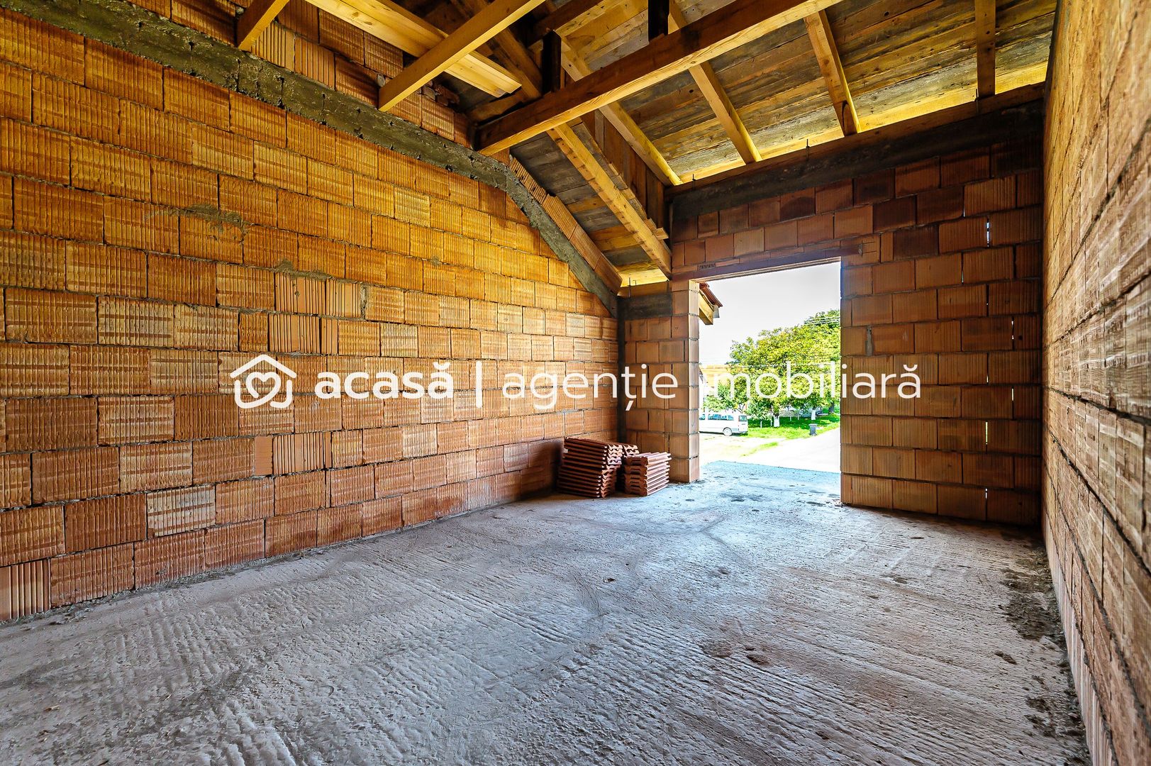 Casă la roșu în Aradul Nou. Zona Adam Müller-Guttenbrunn - Poză 7