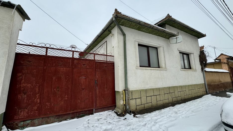 Casă Săsească autentică de vânzare în Râșnov | Teren 720 mp | toate utilitățile - Poză 8