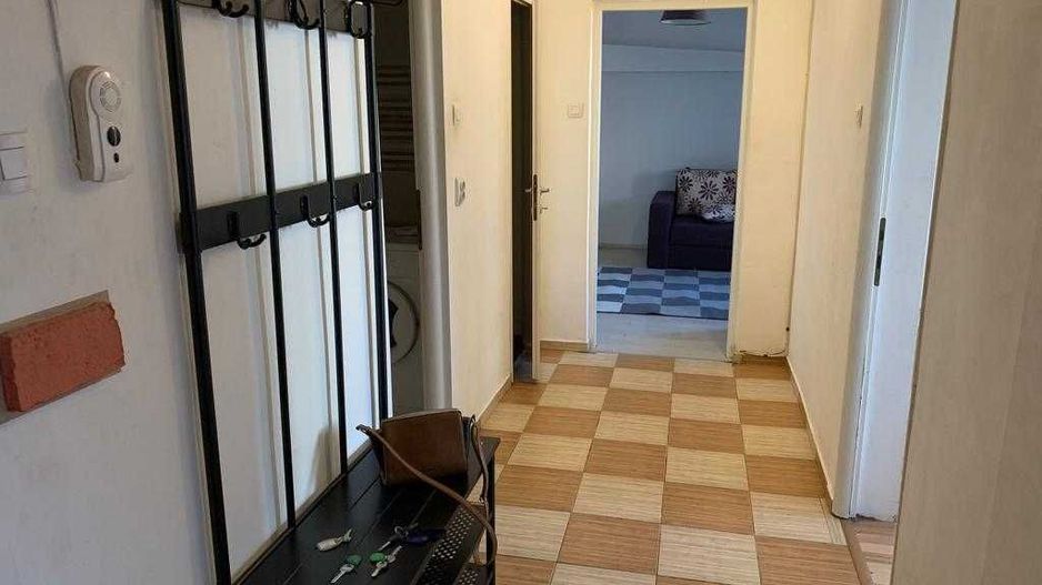 Vand apartament cu 2 camere, decomandat, Metrou Lujerului - Poză 2