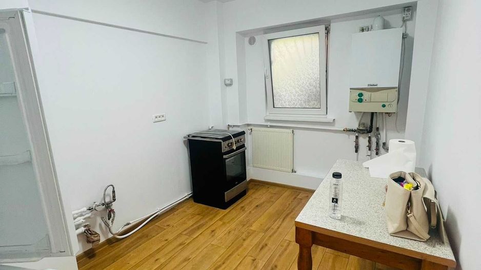 Apartament Luminos 4 camere, Parc Tineretului. Cu Centrala. - Poză 6