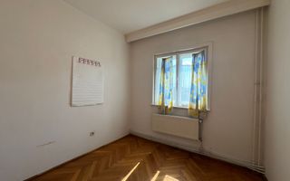 Apartament cu 3 camere decomandate, 2 bai, garaj, Caroline - Poză 8