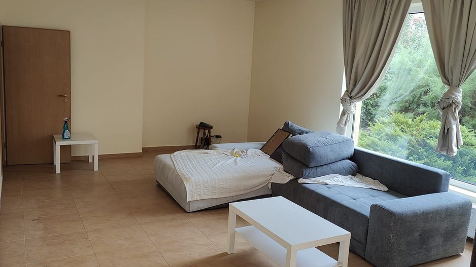 Vila spatioasa ideala pentru diferite activitati sau ptr.locuit -NEMOBILATA - Poză 17