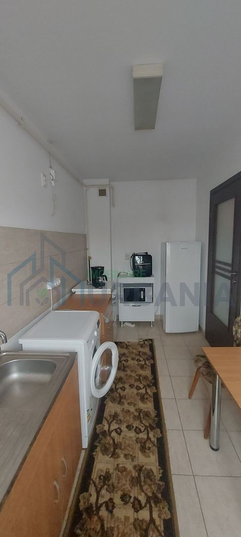 Închiriez apartament cu o camera Podul de Fier - Poză 6