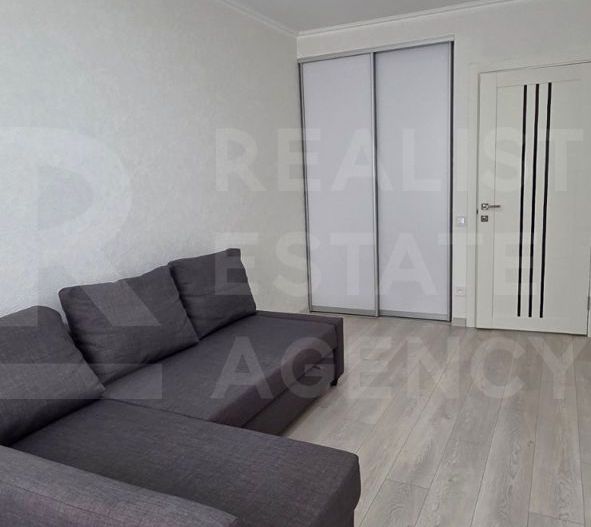 Chirie, apartament, 3 camere, str. Alexandru Mărinescu, Buiucani - Poză 1