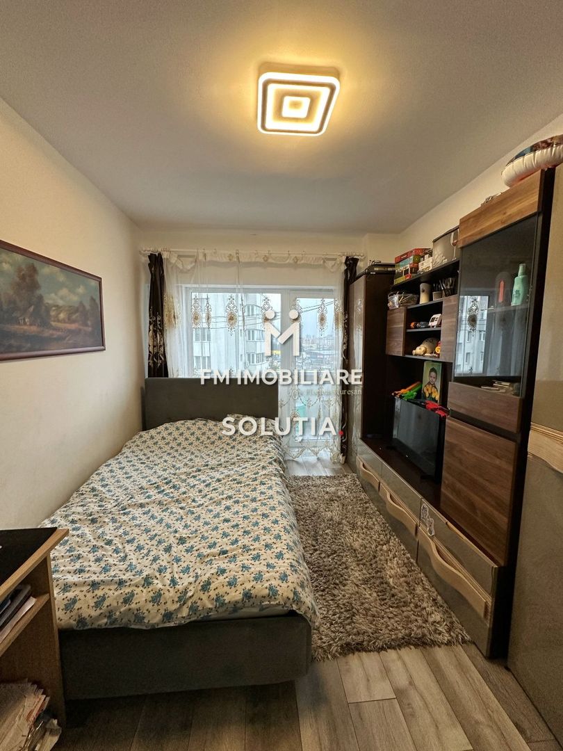 Apartament 3 camere, modern, etaj 4-bloc cu lift - Poză 2