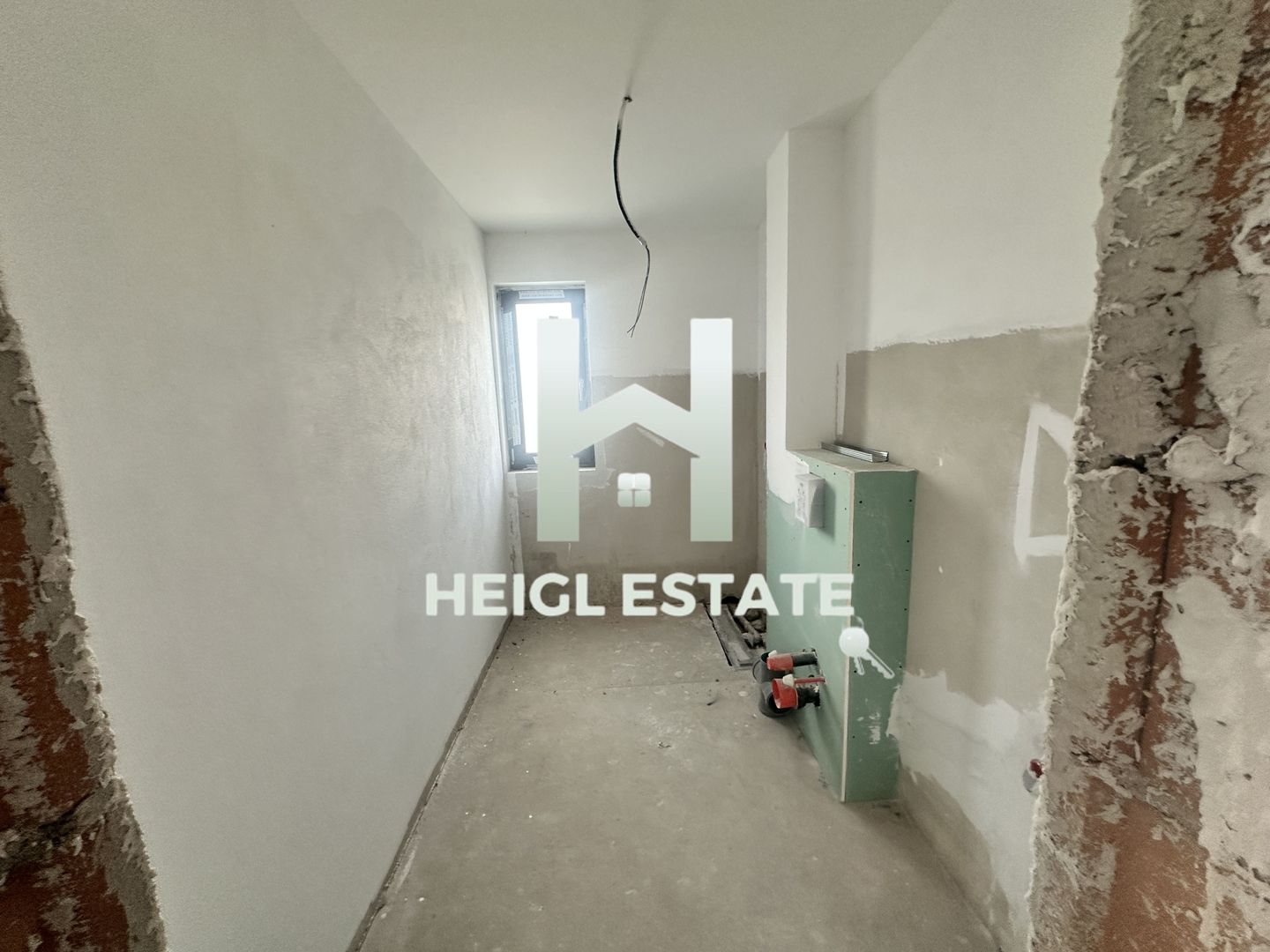 HEIGL ESTATE vă propune spre vânzare casa premium în Bucovat P+E+M - Poză 4