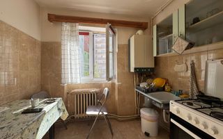 Apartament 3 camere | De vanzare | 55 mp | Etaj 1 | Cetate - Poză 2