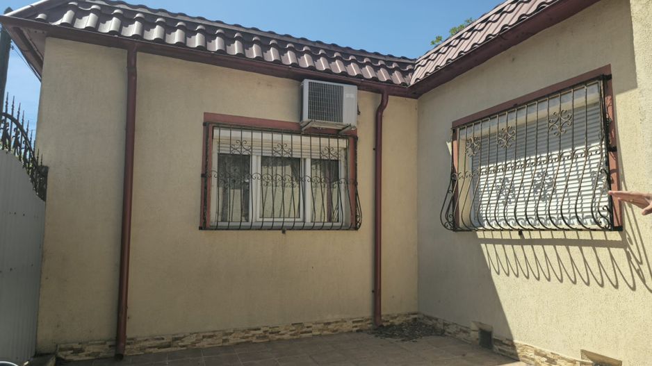 De vanzare casă individuală 3 camere  Str. Vultur, 109.000 euro - Poză 3