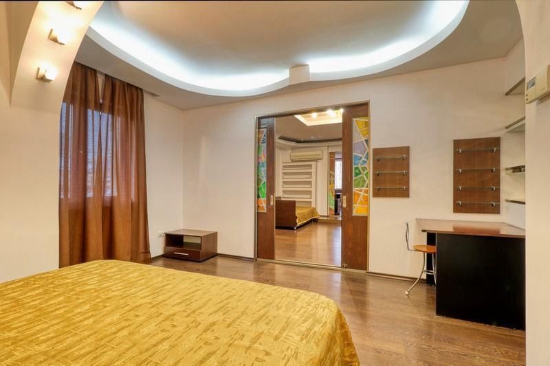 Ion Neculce | Apartament 5 camere în vilă monument - Poză 30