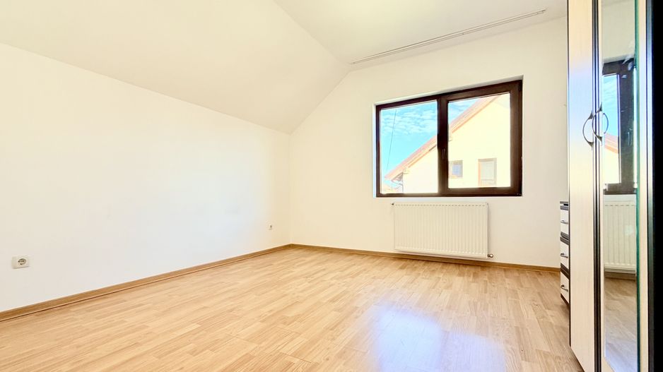 De închiriat – Casă individuală P+M în Dumbrăvița - Poză 20