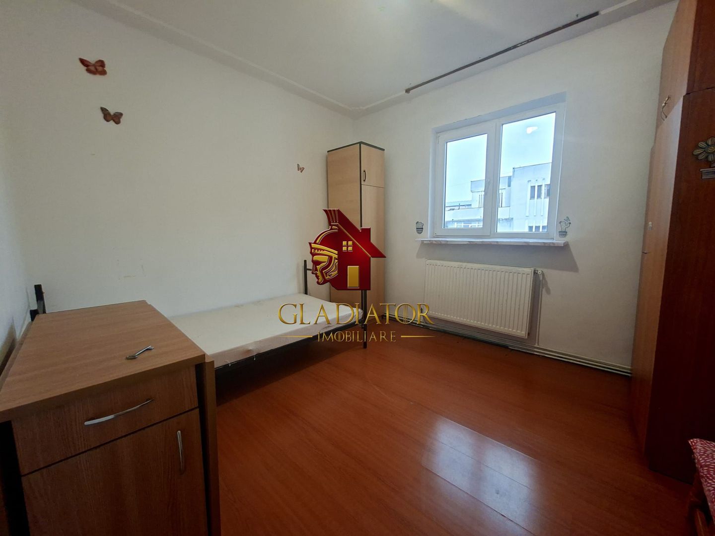 Apartament 3 camere, decomandat, Alexandru cel Bun, et 8 din 10, liber - Poză 2