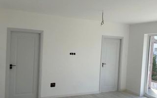 Apartament 3 camere-2 balcoane-etaj 1- Zona  Calea Moldovei - Poză 1