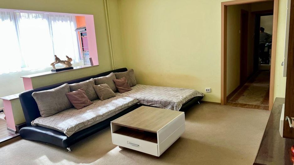 Proprietar vand apartament cu 3 camere, centrala+ baxa, zona Girocului - Poză 3