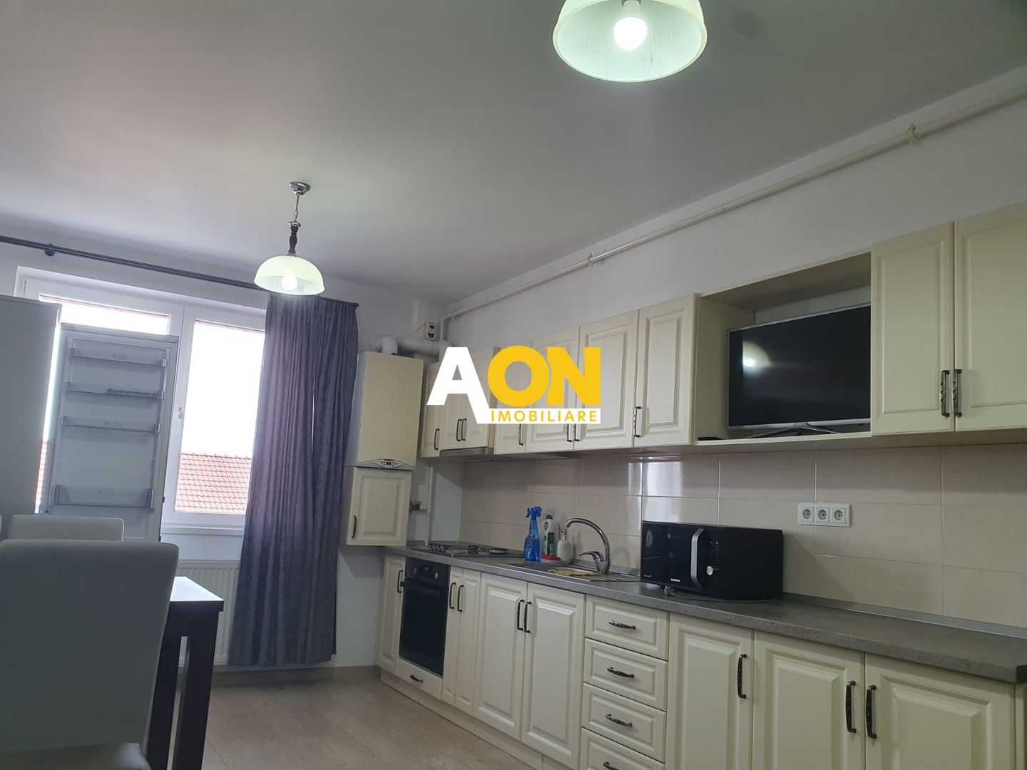 Apartament 3 Camere, Bloc Nou, Zona Cetate - Poză 1